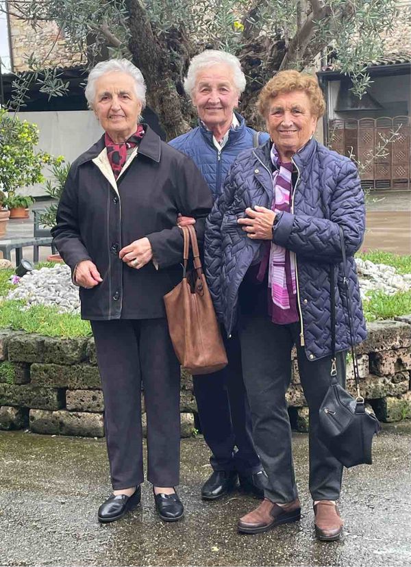 Cecilia, Lucia e Maria Locatelli