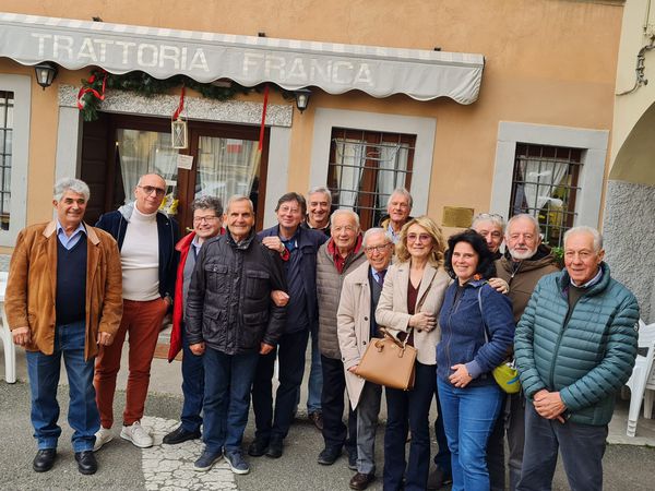 Incontro tra un gruppo di ...