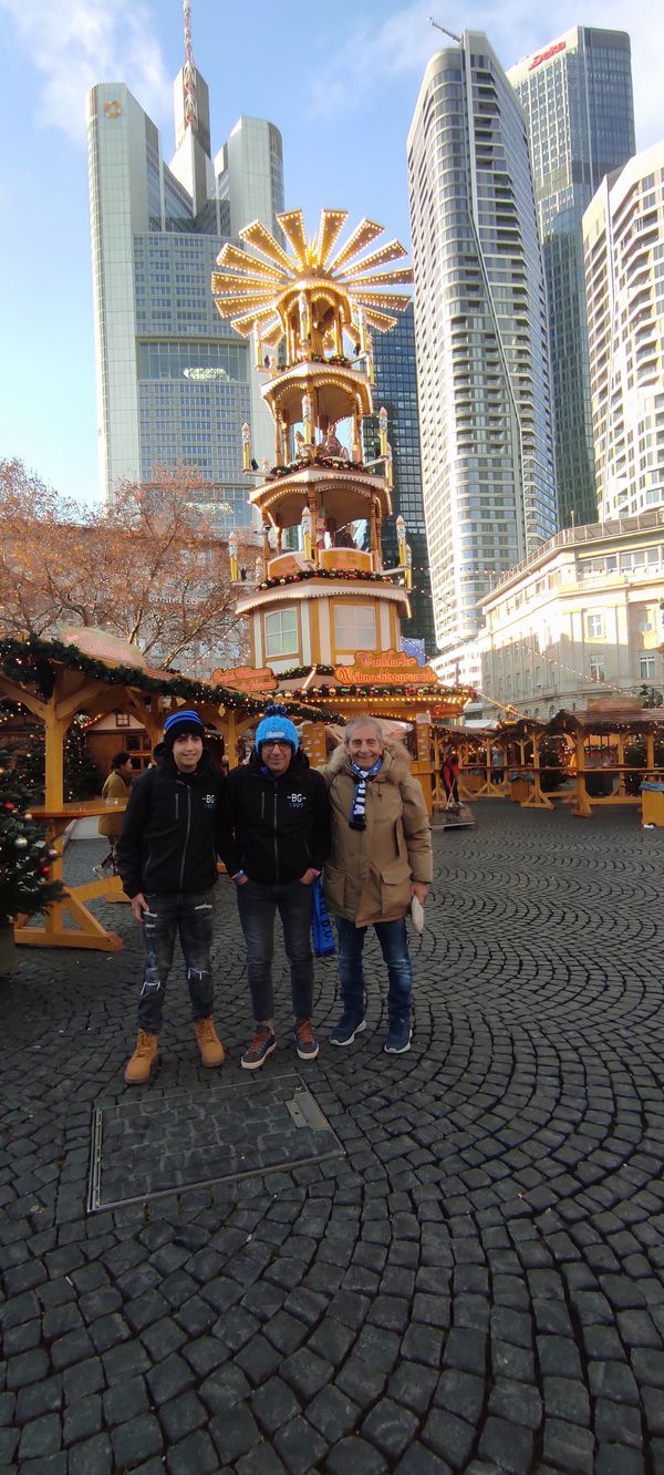 Nicolò, papà Stefano e nonno ...