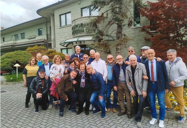 Ritrovo tra ex colleghi