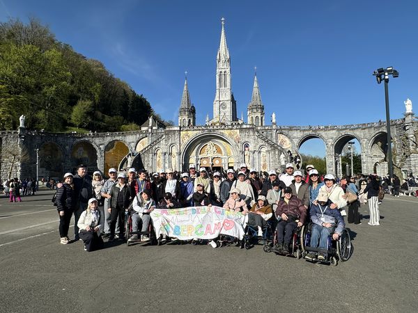 Amici della Gioia in pellegrinaggio ...