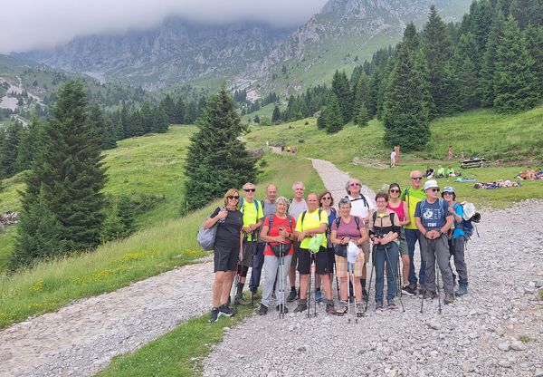 Gruppo di camminatori